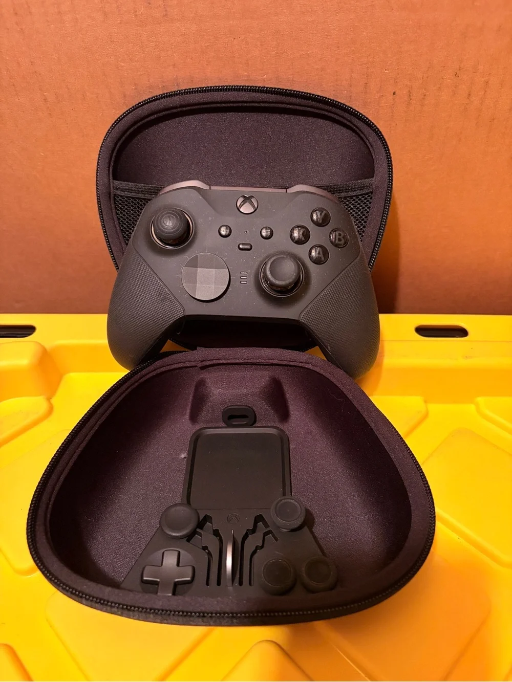 Microsoft Elite Wireless Controller - Black with Carry Case